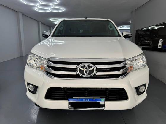 TOYOTA HILUX 2.8 SRV 4X4 CD 16V DIESEL 4P AUTOMÁTICO TOYOTA HILUX 2.8 SRV 4X4 CD 16V DIESEL 4P AUTOMÁTICO